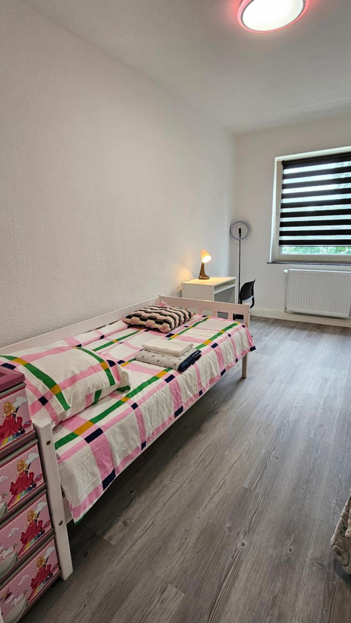 Zimmer In Bilk-Zentrum Duesseldorf Екстер'єр фото